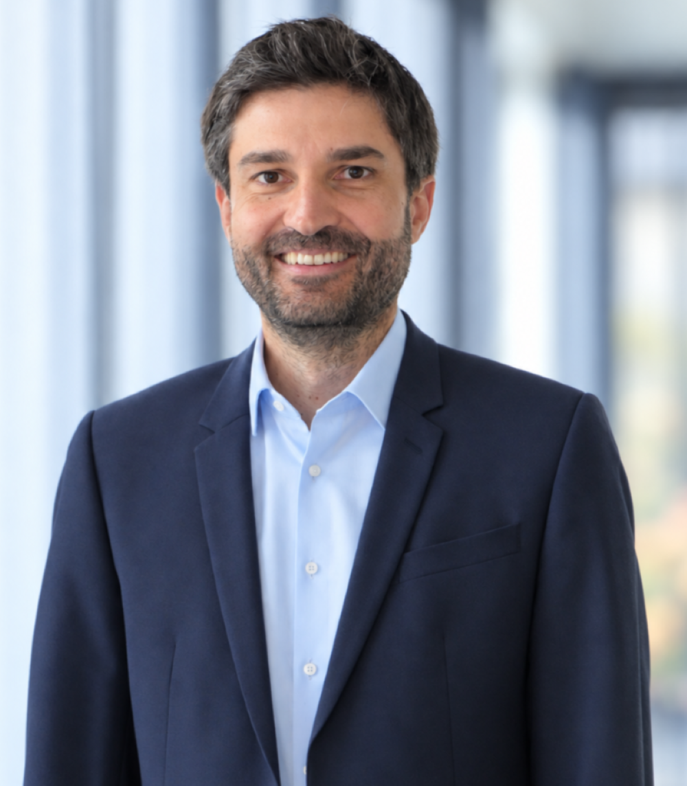 Roland_Tolnai-Stoll 1 – Zuschnitt Website3